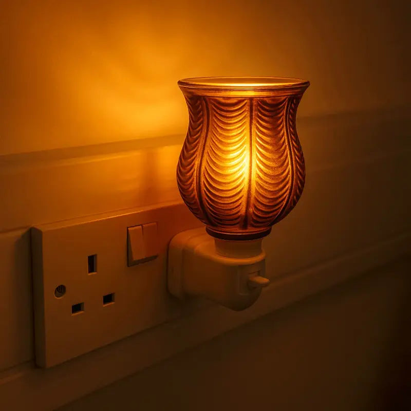 Wax Warmer Ribbed Glass Plug-In – Amber